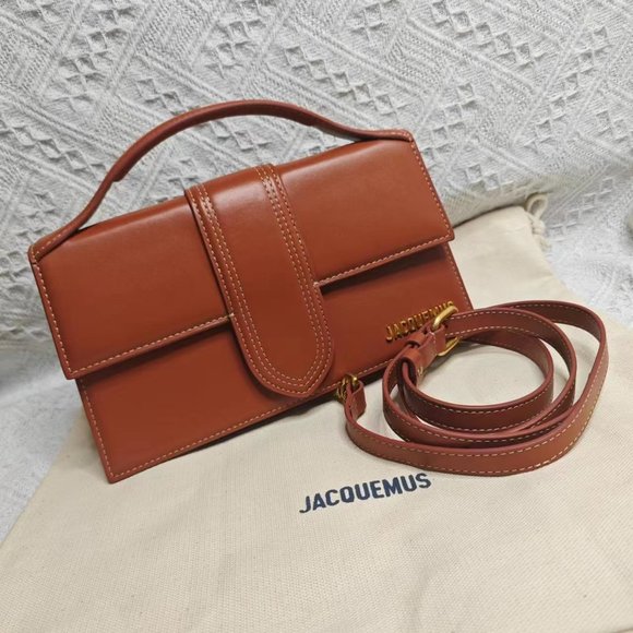 New Jacquemus Medium Crossbody Underarm Bag - Picture 1 of 13